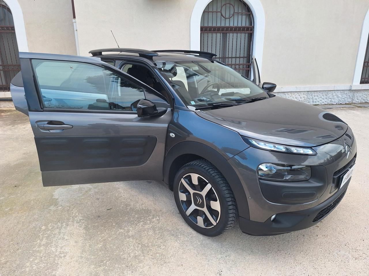 Citroen C4 Cactus 1.6 HDi 100 Shine NAVI 2017