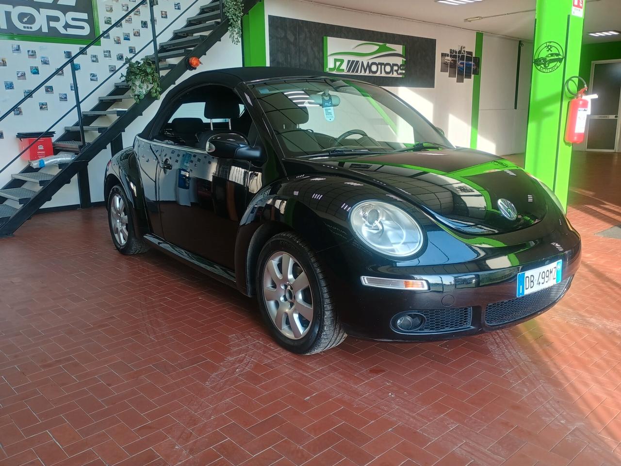 VOLKSWAGEN NEW BEATTLE CABRIO