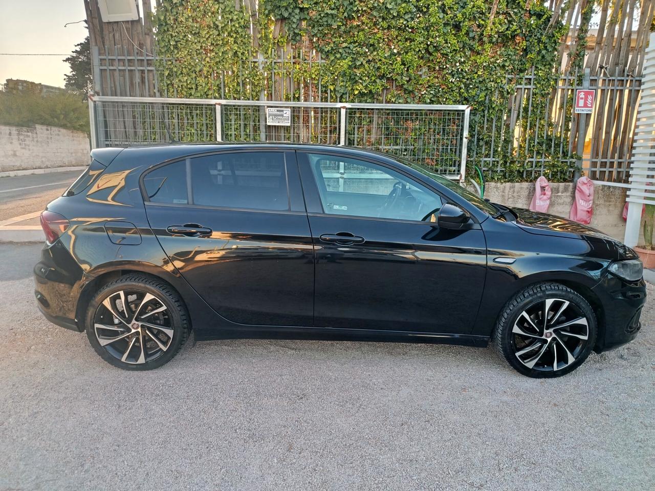Fiat Tipo 1.6 Mjt S&S 5 porte S-Design