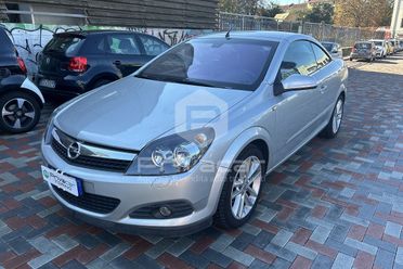 OPEL Astra TwinTop 1.8 16V VVT Cosmo