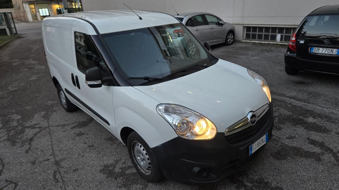 Opel Combo 1.6 CDTi 95CV PC-TN Elective