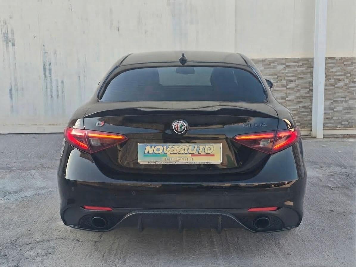 Alfa Romeo Giulia 2.2 Turbodiesel 210 CV AT8 AWD Q4 Veloce