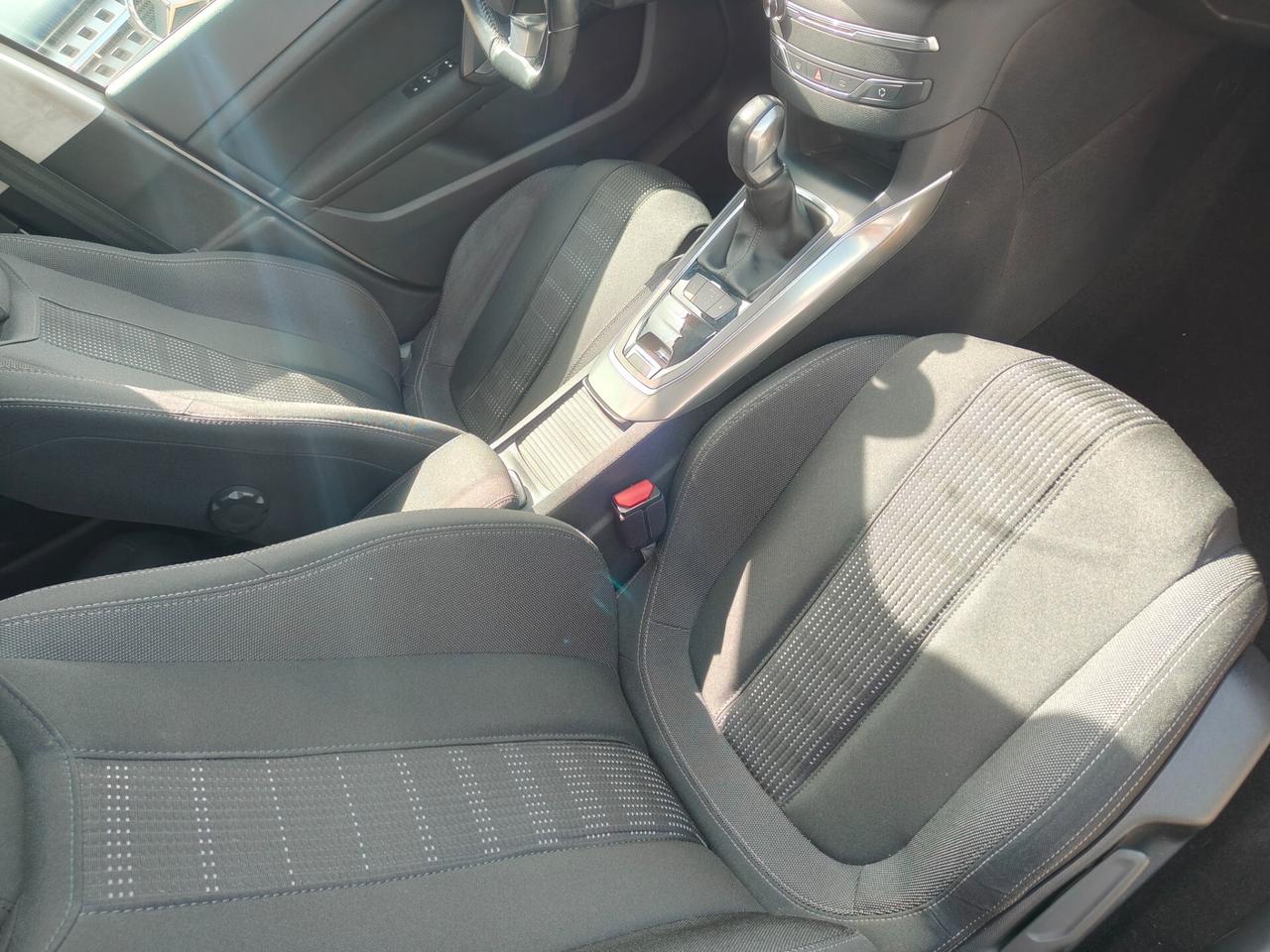 Peugeot 308 BlueHDi 120 S&S EAT6 SW Allure