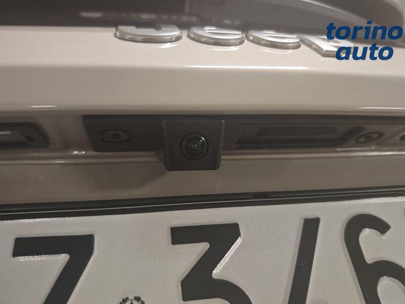 Jeep Avenger e-Hybrid 1.2 MHEV e-Hybrid Turbo Summit