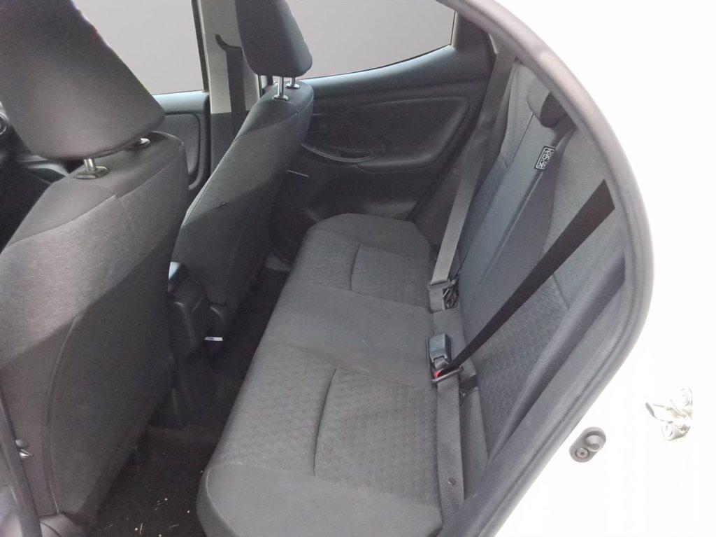TOYOTA Yaris 1.5h active del 2023