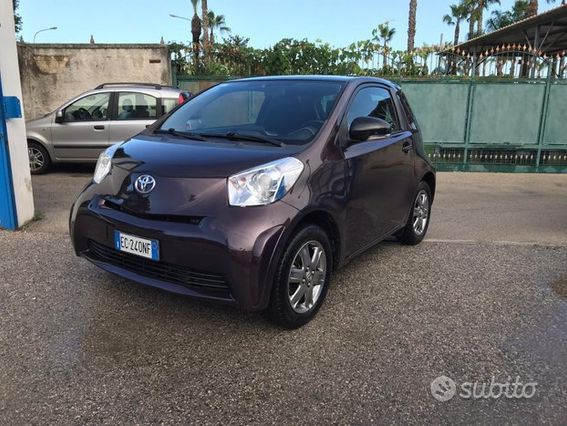 Toyota Iq-1.0 Benz-c.autom-2010-km 56000