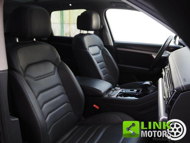 VOLKSWAGEN Touareg 3.0 V6 TDI 286 CV R-LINE