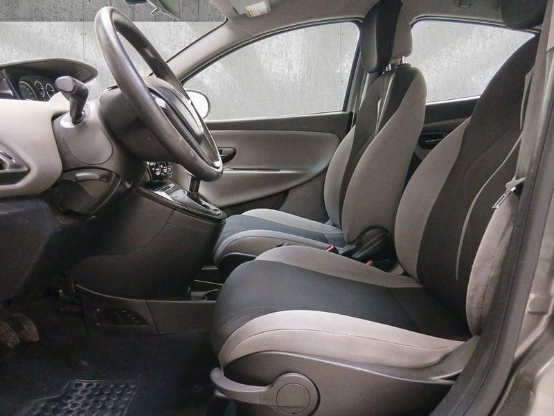 Lancia Ypsilon 1.2 8v Silver 69cv