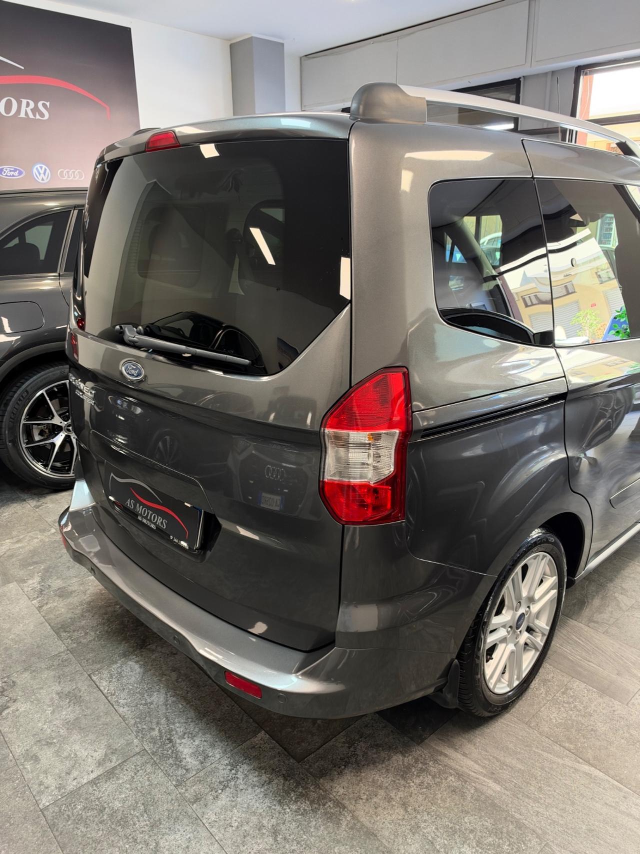 Ford Tourneo Courier 1.5 TDCI 95 CV Titanium