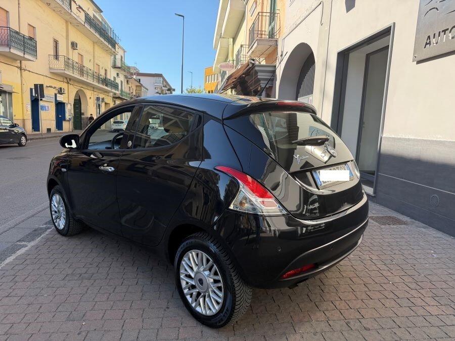 LANCIA YPSILON 900 METANO PLATINO CERTIFICATA NUOV