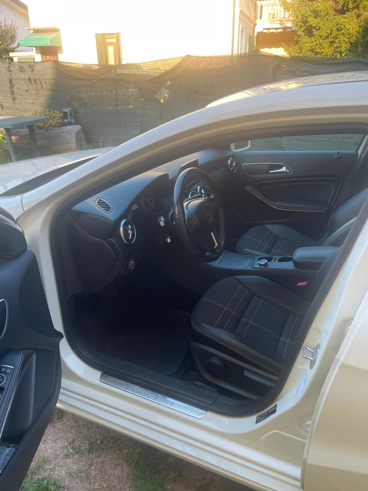 Mercedes-benz A 180 CDI Automatic Dark Night Edition