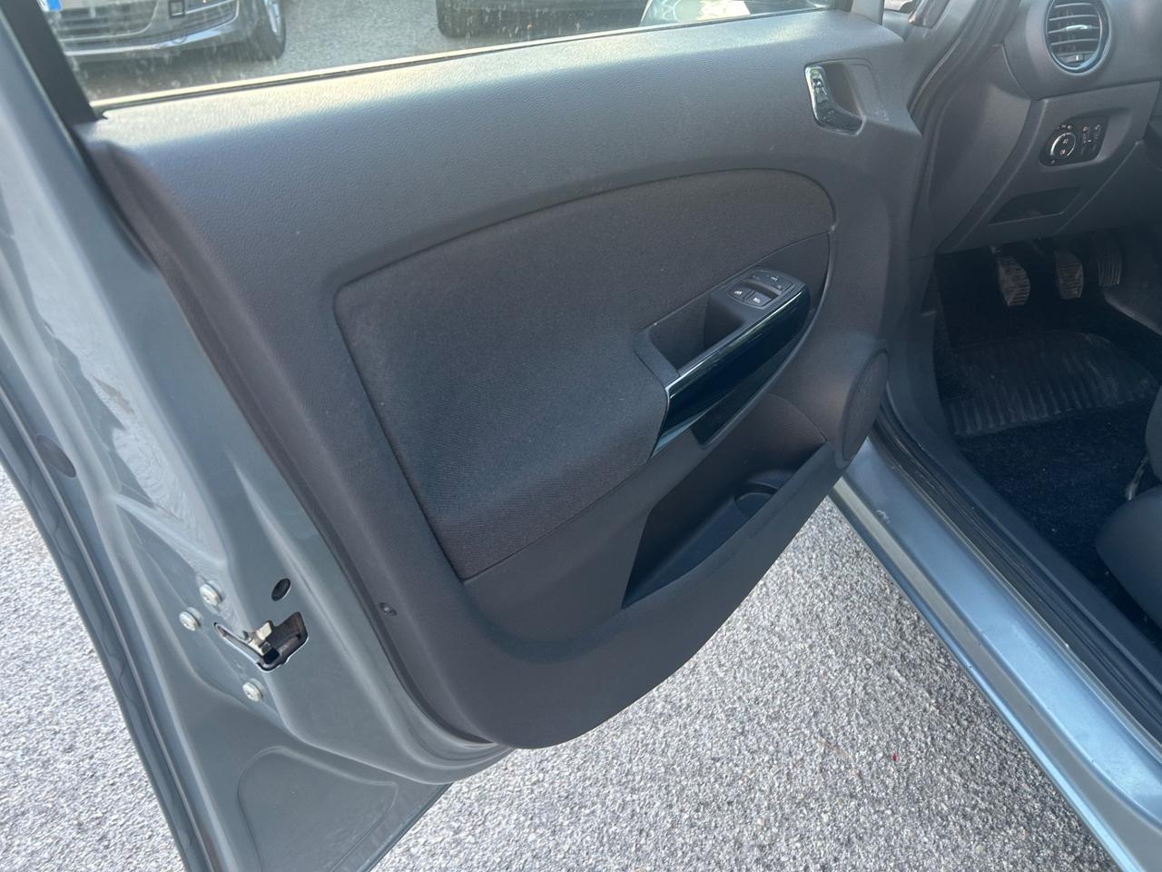 Opel Corsa 1.2 Benzina 68000Km Ok Neopatentati