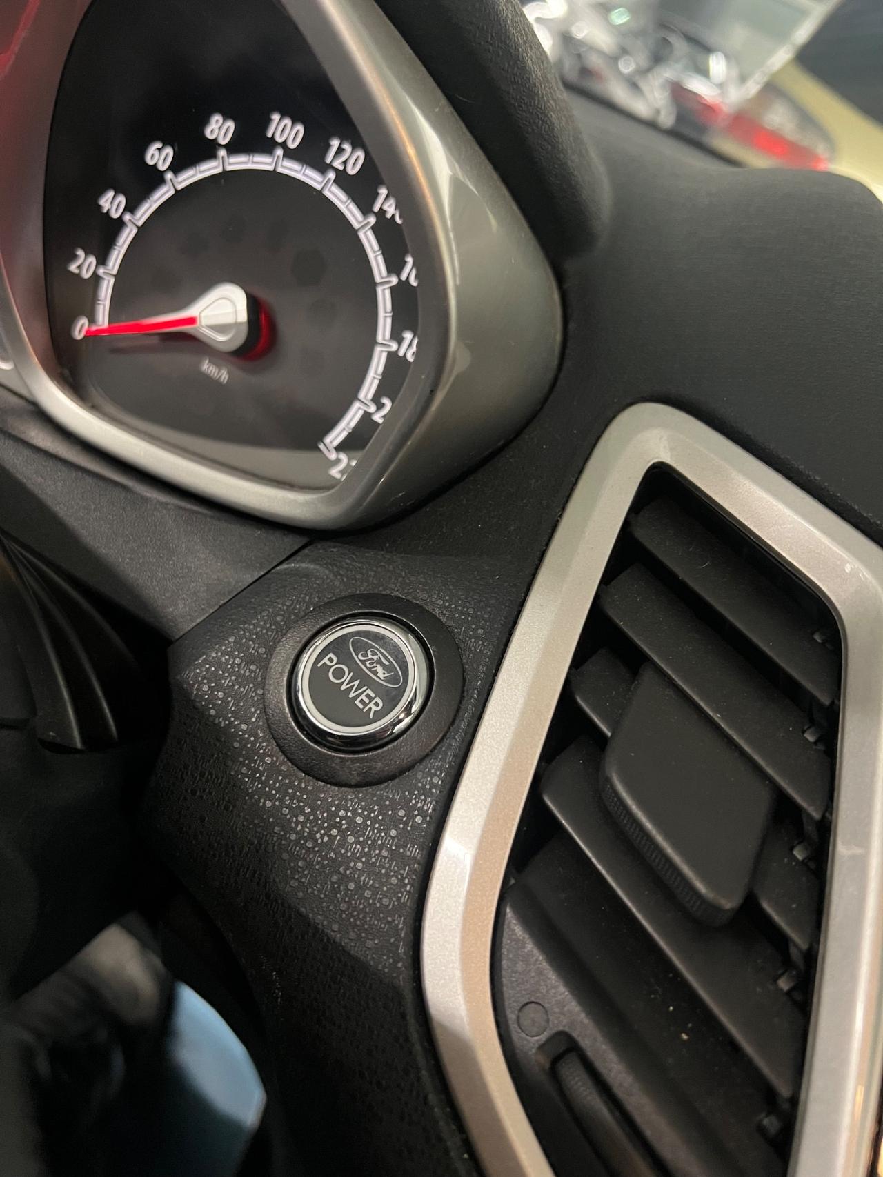 Ford Fiesta 1.4 TDCi 70CV 5 porte Titanium