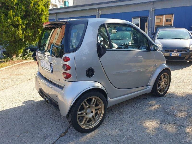 smart fortwo 700 coupé Brabus (55 kW)