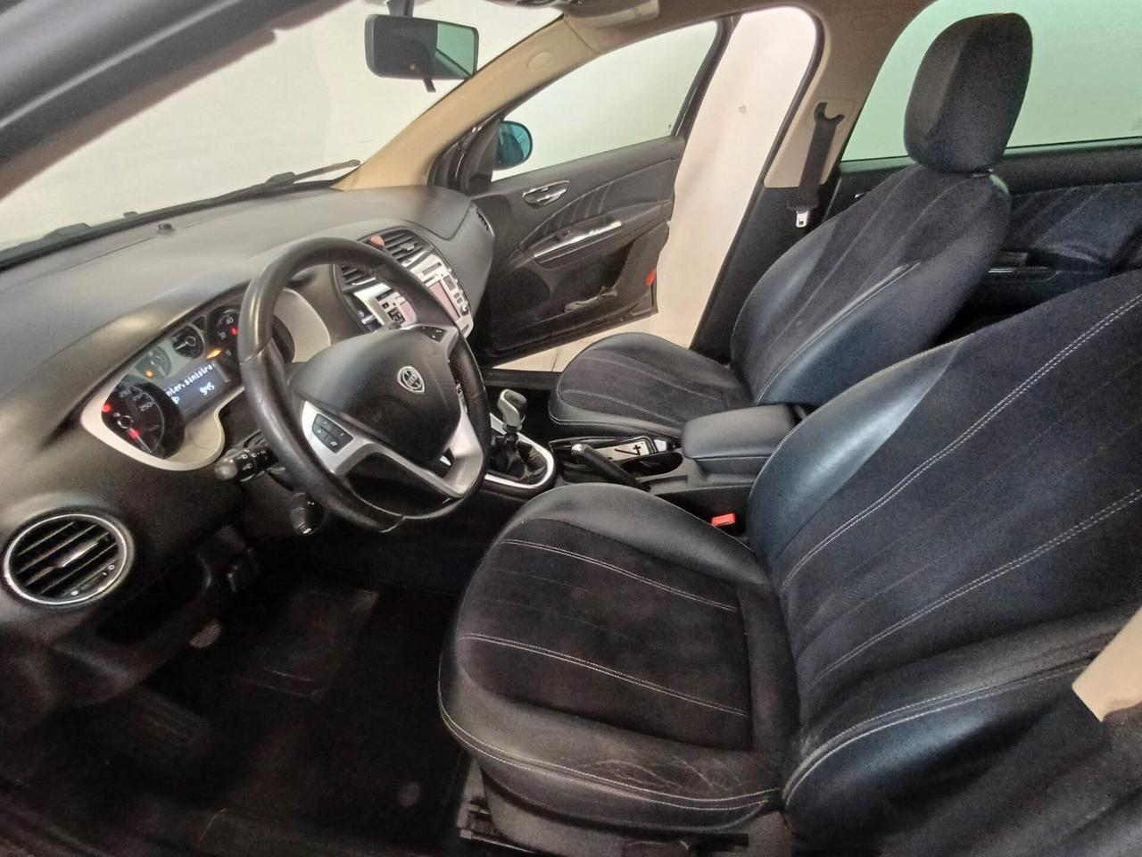 Lancia Delta 1.6 MJT DPF PLATINUM PELLE NAVI