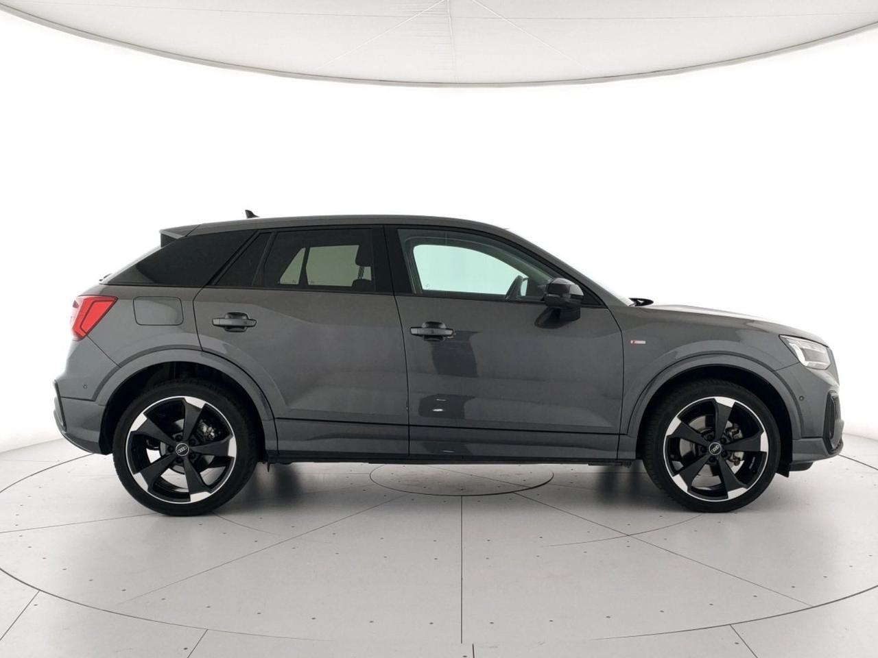 Audi Q2 35 2.0 tdi identity black s-tronic