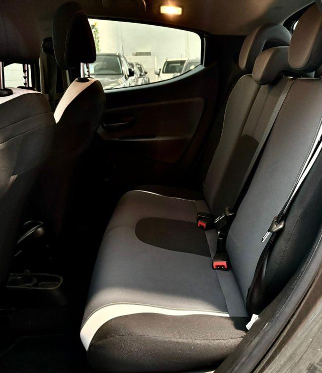 LANCIA Ypsilon 1.2 69 CV 5 porte Platinum ADATTA A NEPATENTATI