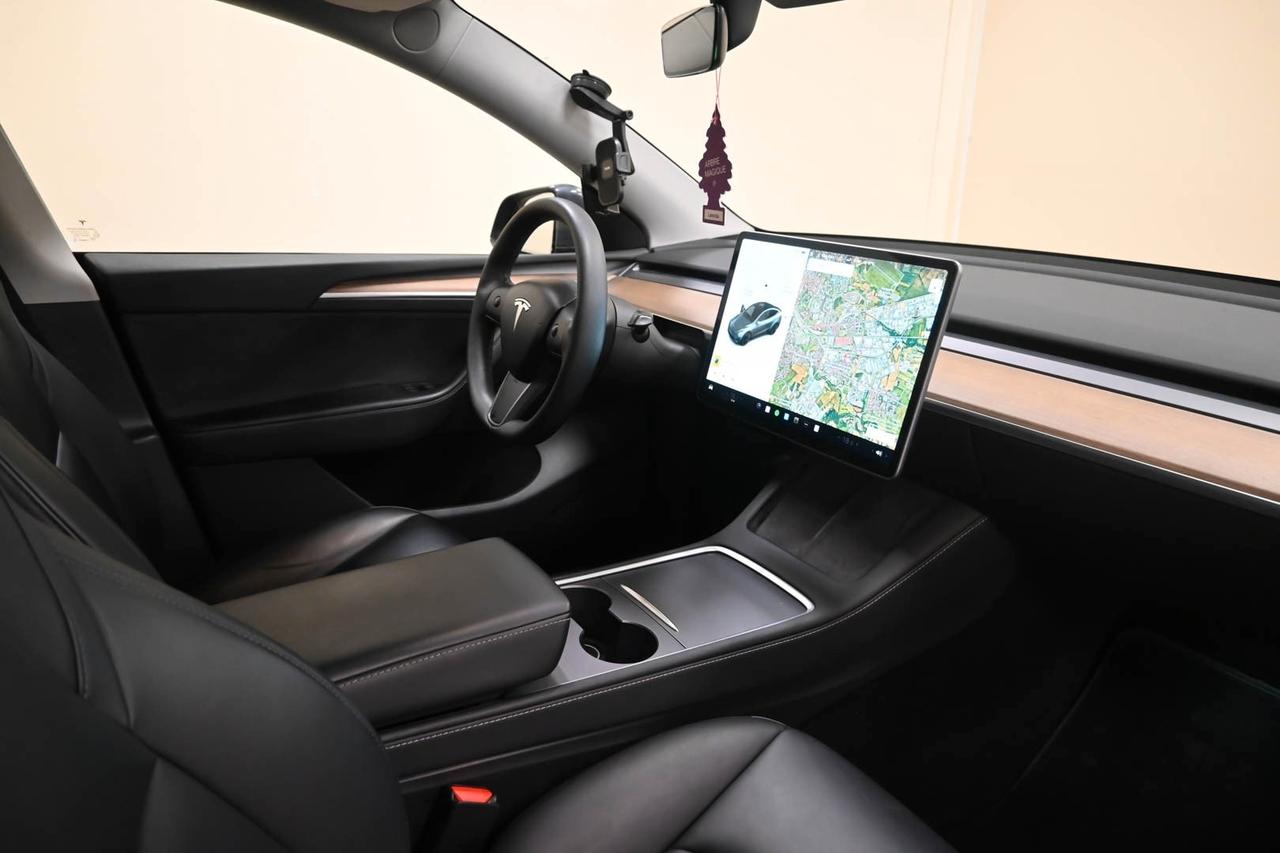 TESLA Model Y Model Y Long Range AWD