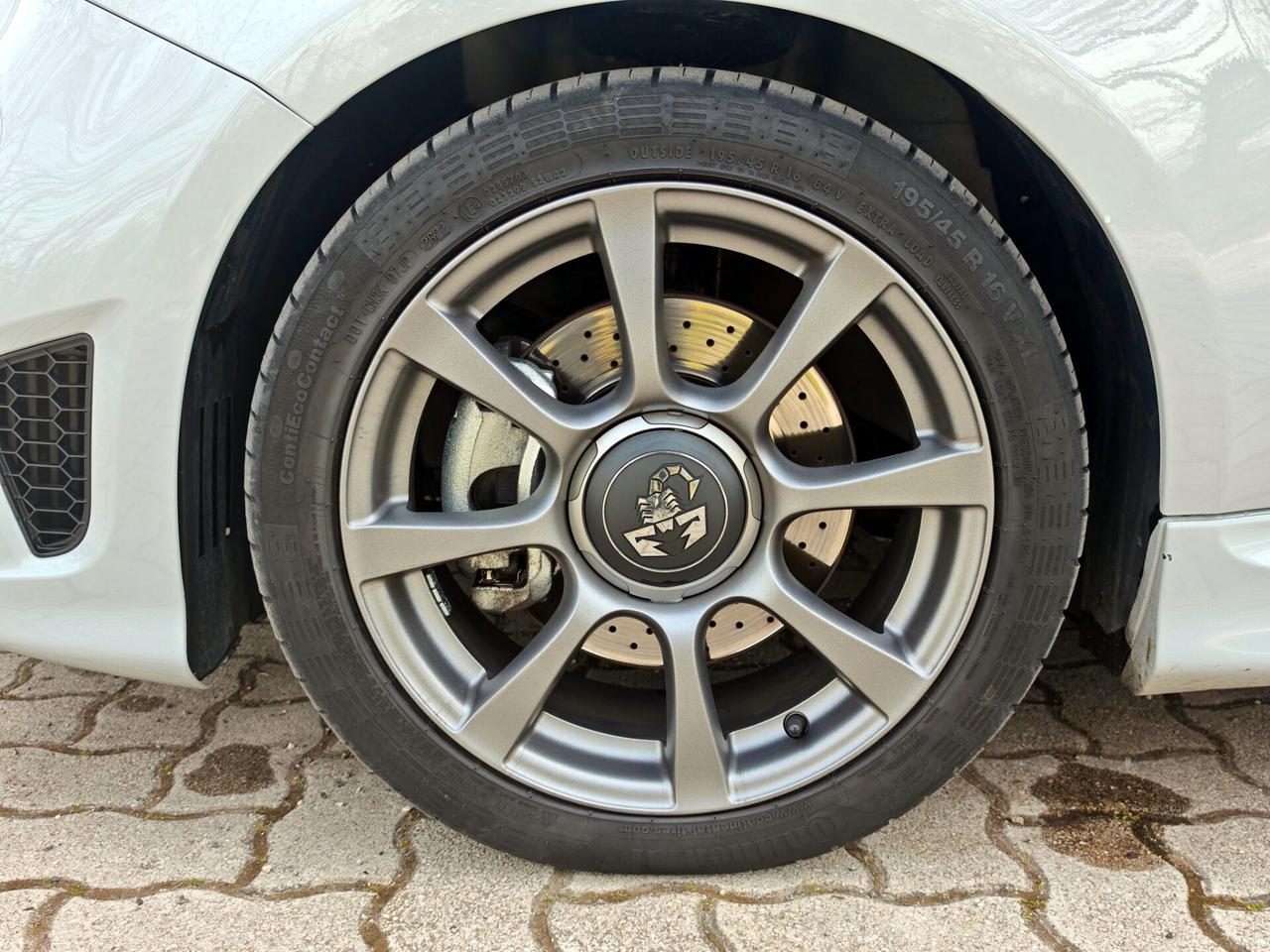 Abarth 595 C 1.4 Turbo T-Jet 165 CV Turismo