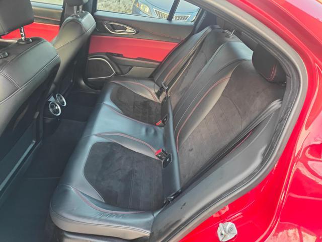 ALFA ROMEO Giulia 2.9 V6 Bi-Turbo Quadrifoglio MAN