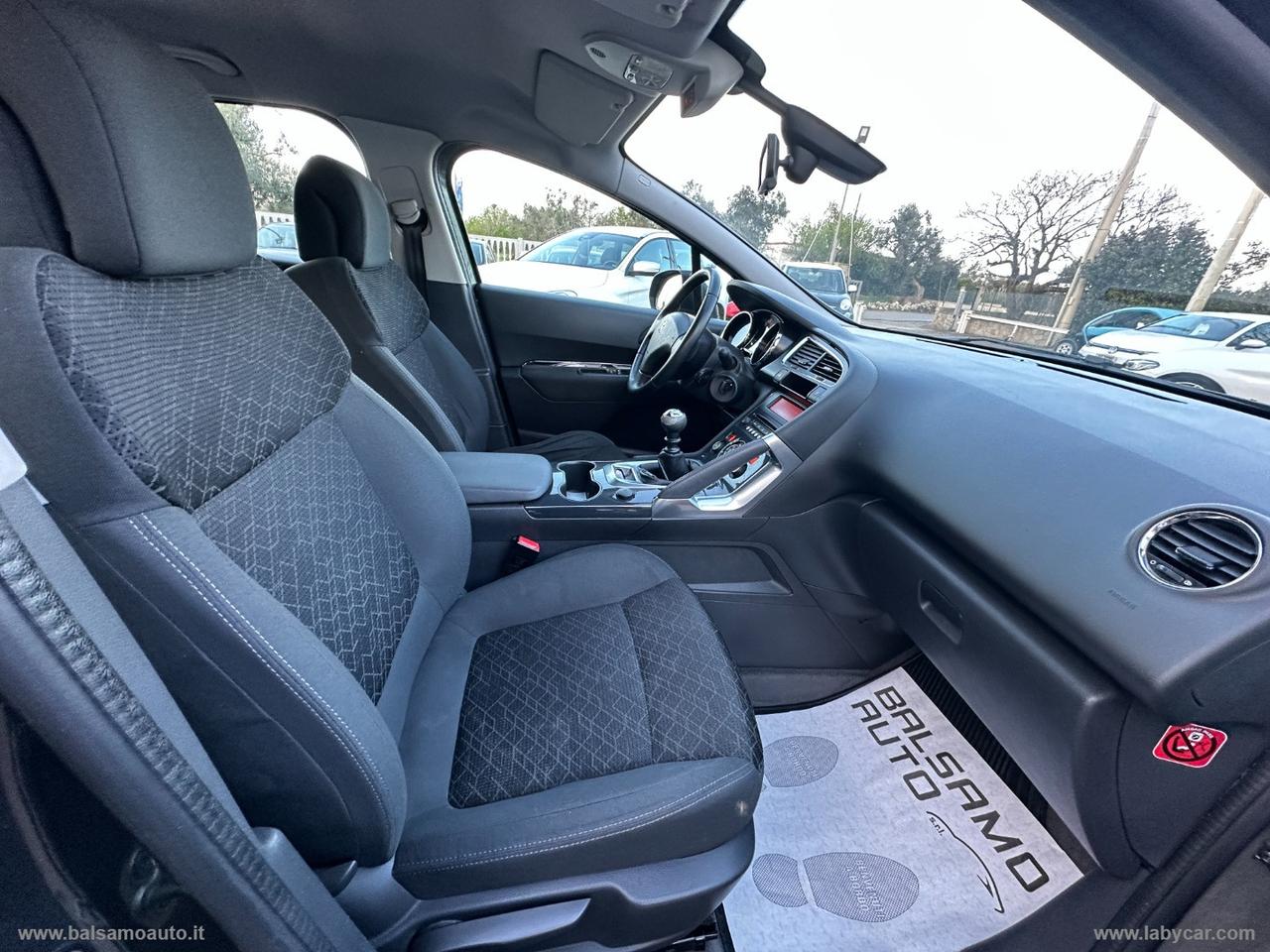 PEUGEOT 3008 1.6 HDi 115 CV Allure