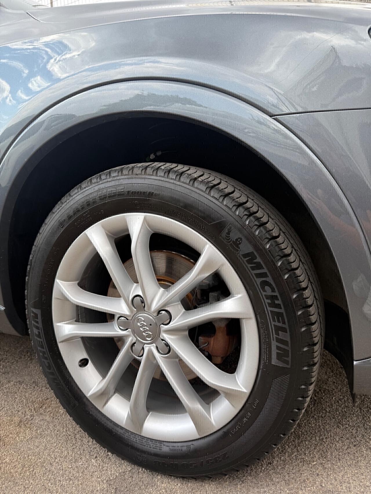 Audi Q3 2.0 TDI Advanced,Navigatore,Climatronic bizona,sensori di parcheggio,ecc.