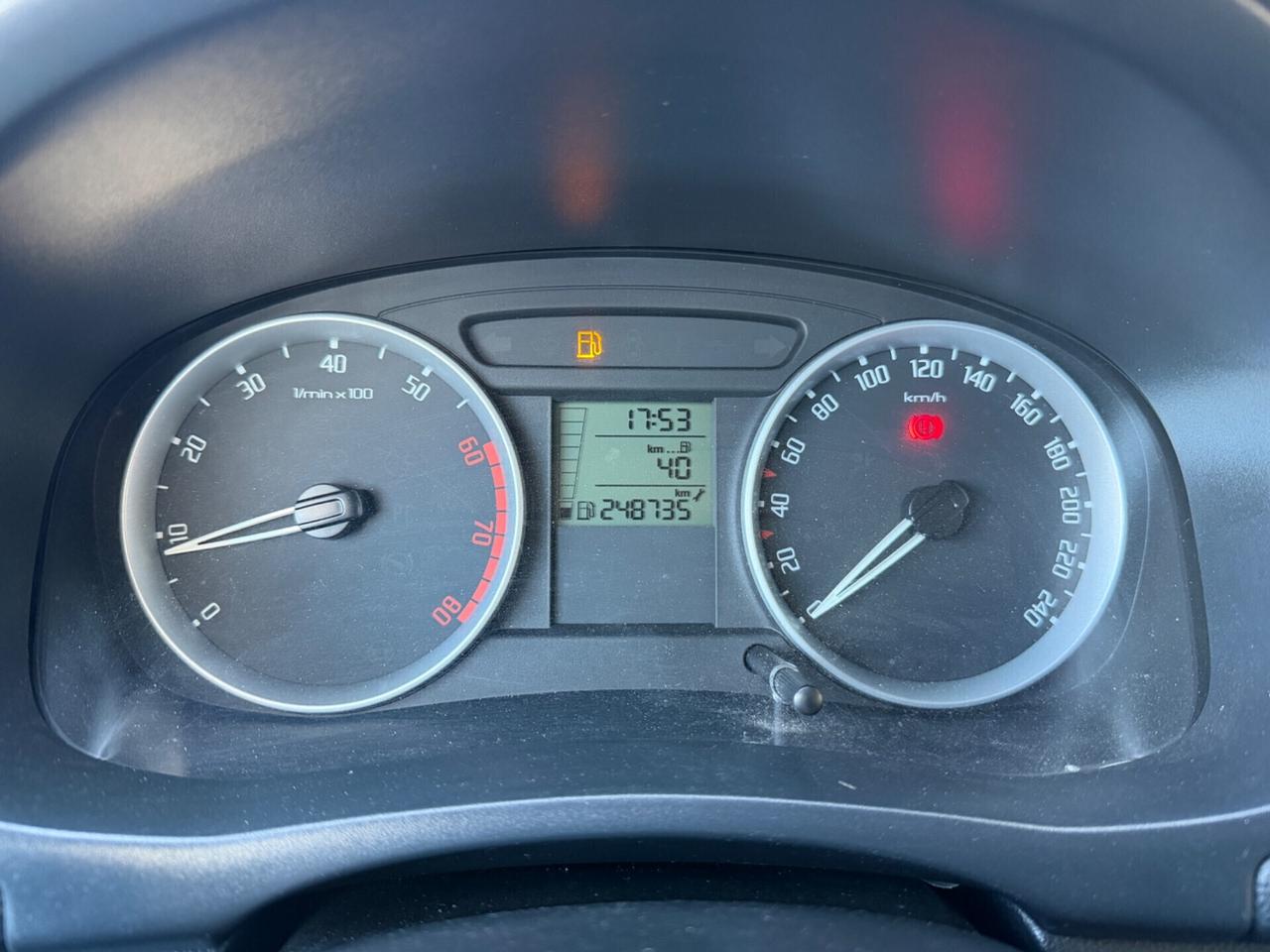 SKODA FABIA 1.4 BENZINA EURO4 COMERCIANTI