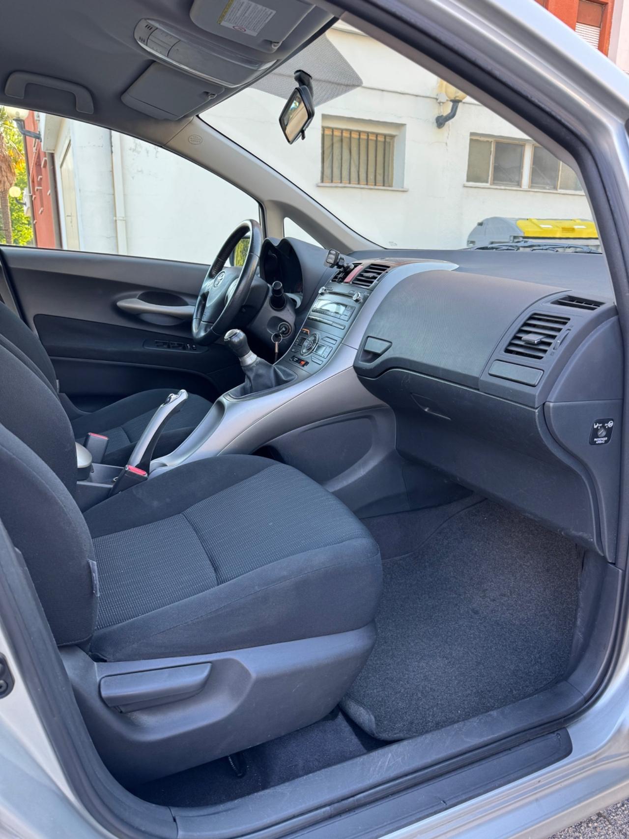 Toyota Auris 1.6 soli 120.000km