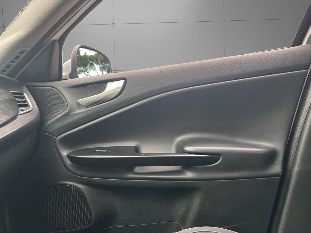 Alfa Romeo - Giulietta 1.6 jtdm Super 120cv