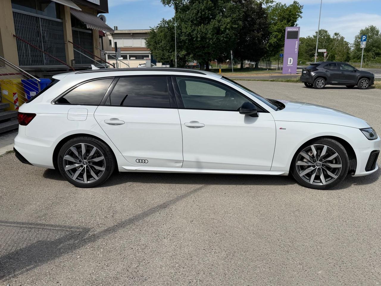 Audi A4 S Line 2.0 40 TDI #10706