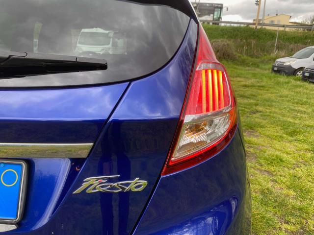 Ford Fiesta 5p Titanium * GPL * Super-Accessoriata * Neopatentati ok * 97cv 1.4 E6 VI