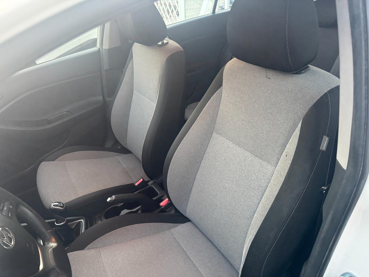 hyundai i20 1.4 crdi 90cv diesel 2016