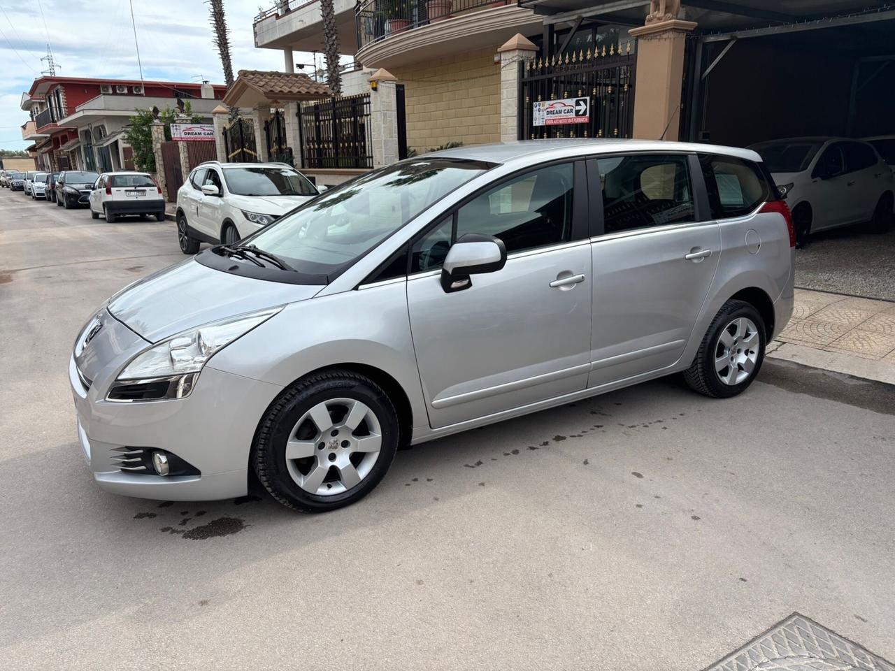 Peugeot 5008 1.6 HDi 112CV Allure