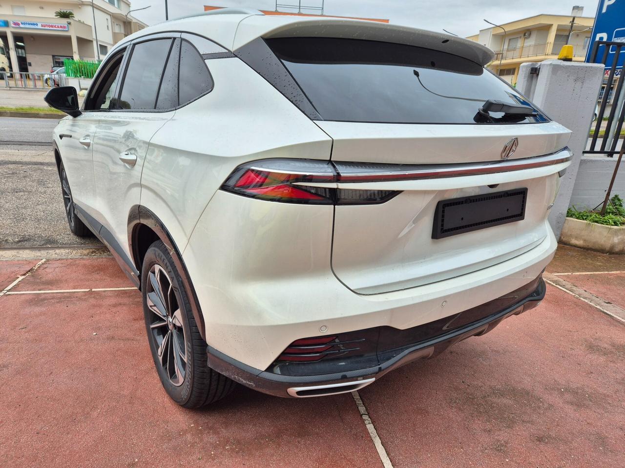 Mg Nuova HS 1.5 Luxury 170CV MT