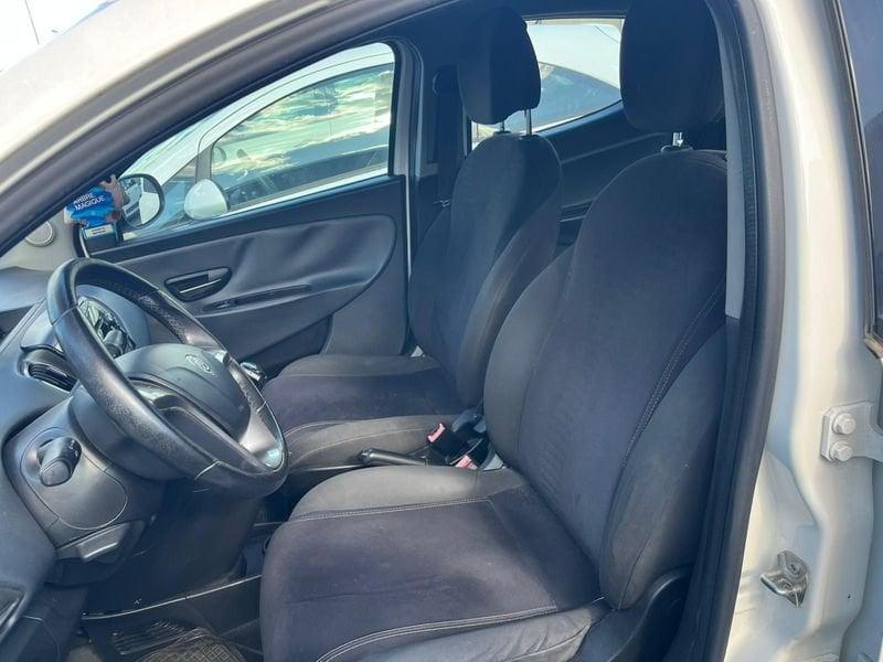 Lancia Ypsilon Ypsilon 0.9 TwinAir 85 CV 5 porte Metano Ecochic Gold