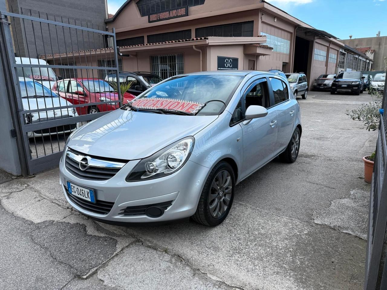 Opel CORSA 1.2 5 PORTE Club