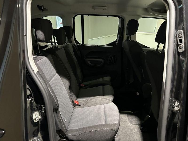 Toyota Proace City Verso 1.2 110 CV S&S Short Executive + GANCIO TRAINO