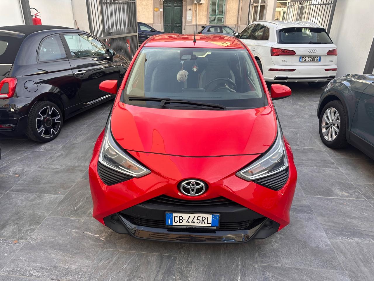 Toyota Aygo Connect 1.0 VVT-i 72 CV 5 porte x-play