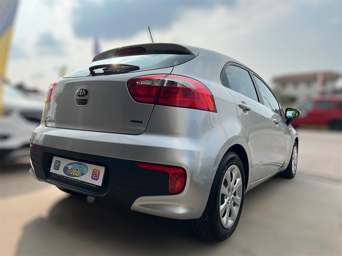 Kia Rio 1.1 CRDi 5p. Active / PER NEOPATENTATI