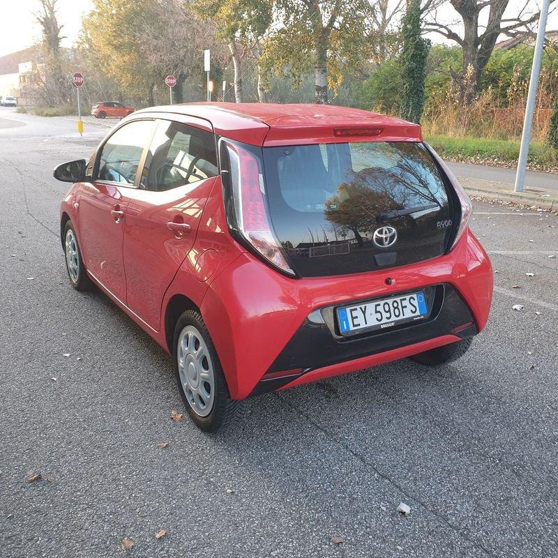 Toyota Aygo Aygo 1.0 69 CV 5 porte x-play