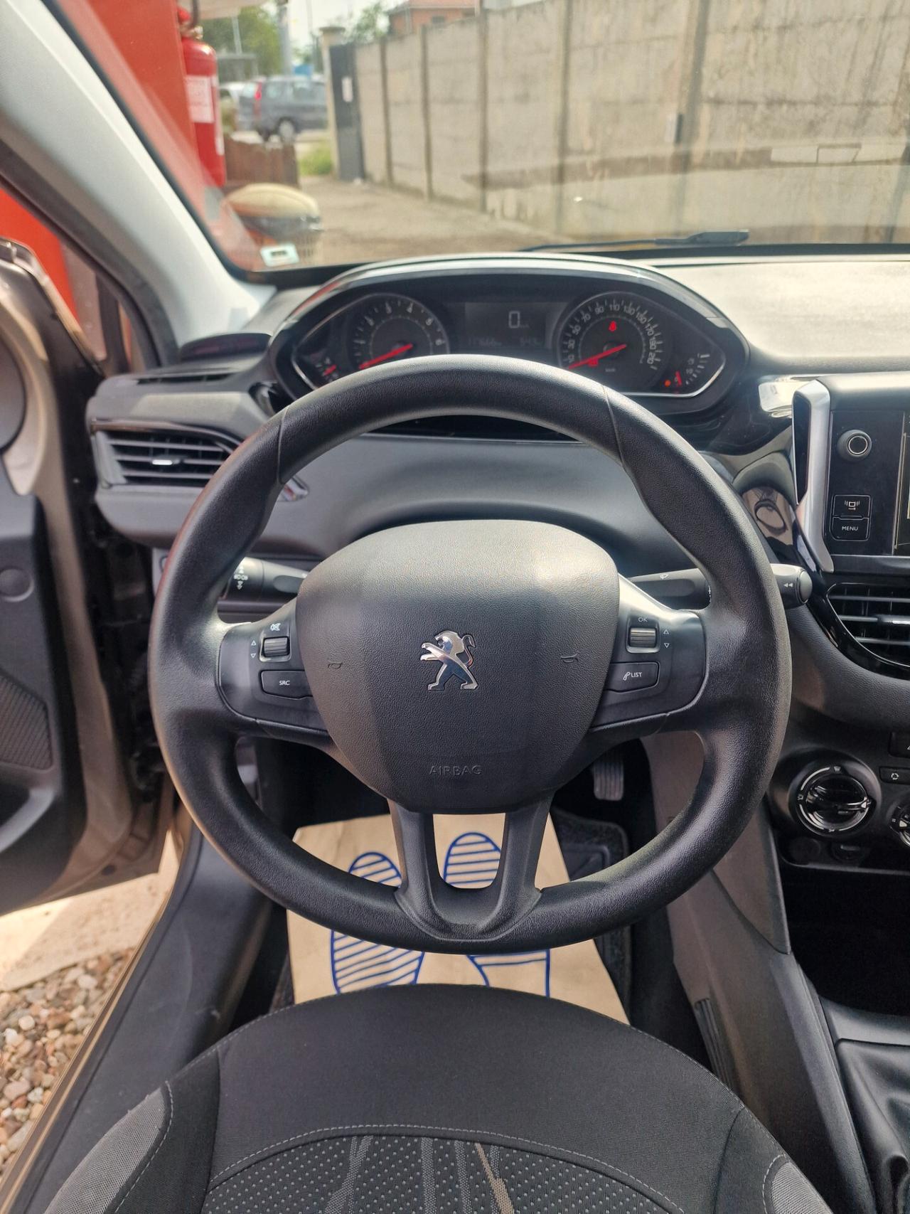 Peugeot 208 1.2 distr nuova/ perneopatentati