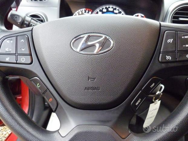 HYUNDAI i10 1.0 MPI Advanced