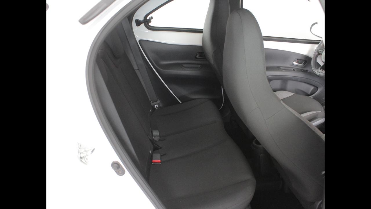 TOYOTA Aygo X - Aygo X 1.0 Active 72cv