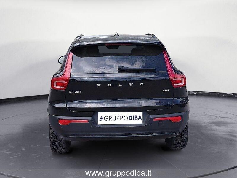 Volvo XC40 2023 2.0 b3 Ultimate Dark auto