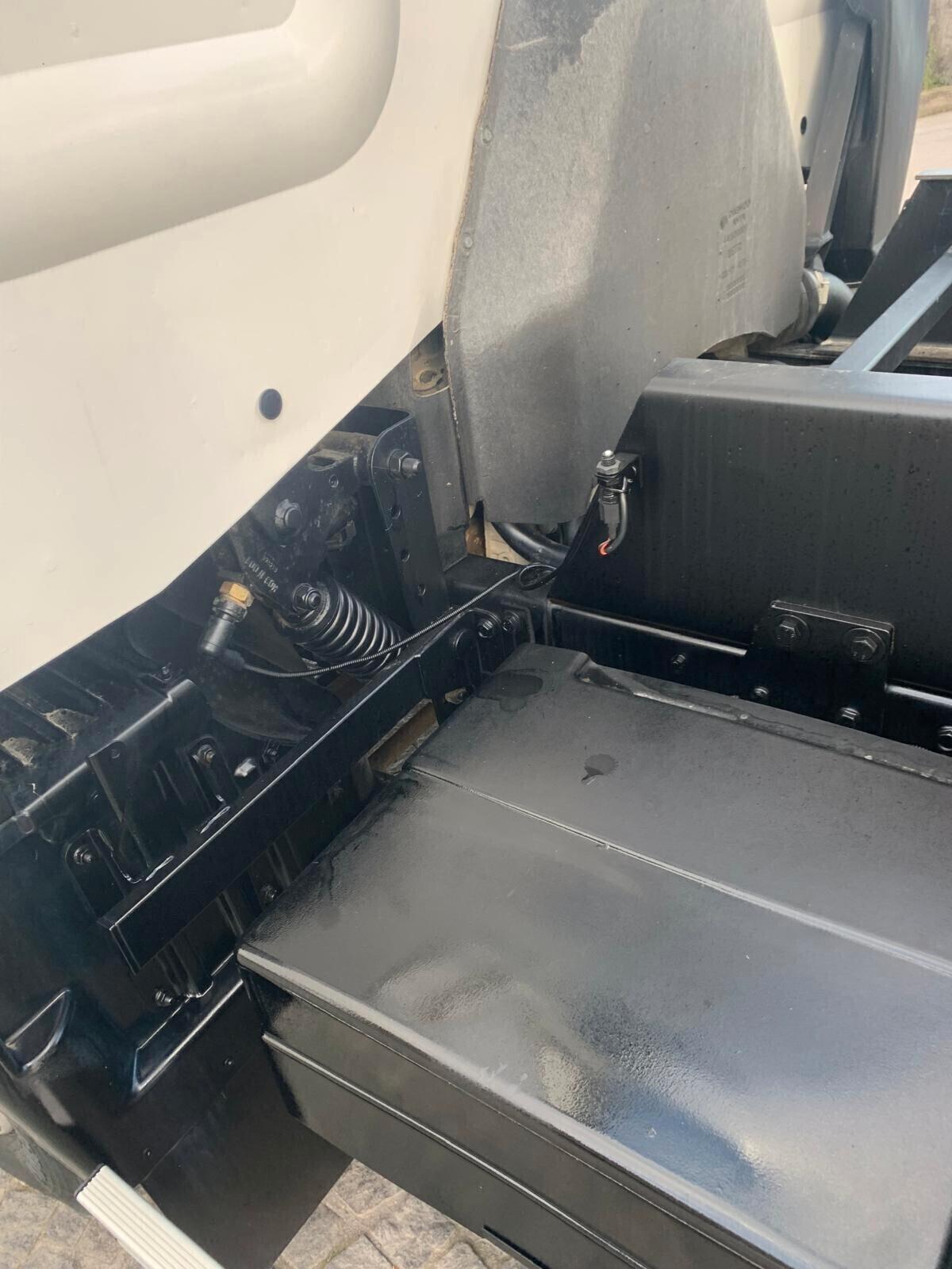 Daewoo AVIA - RIBALTABILE TRILATERALE-Portata 32 Q.li