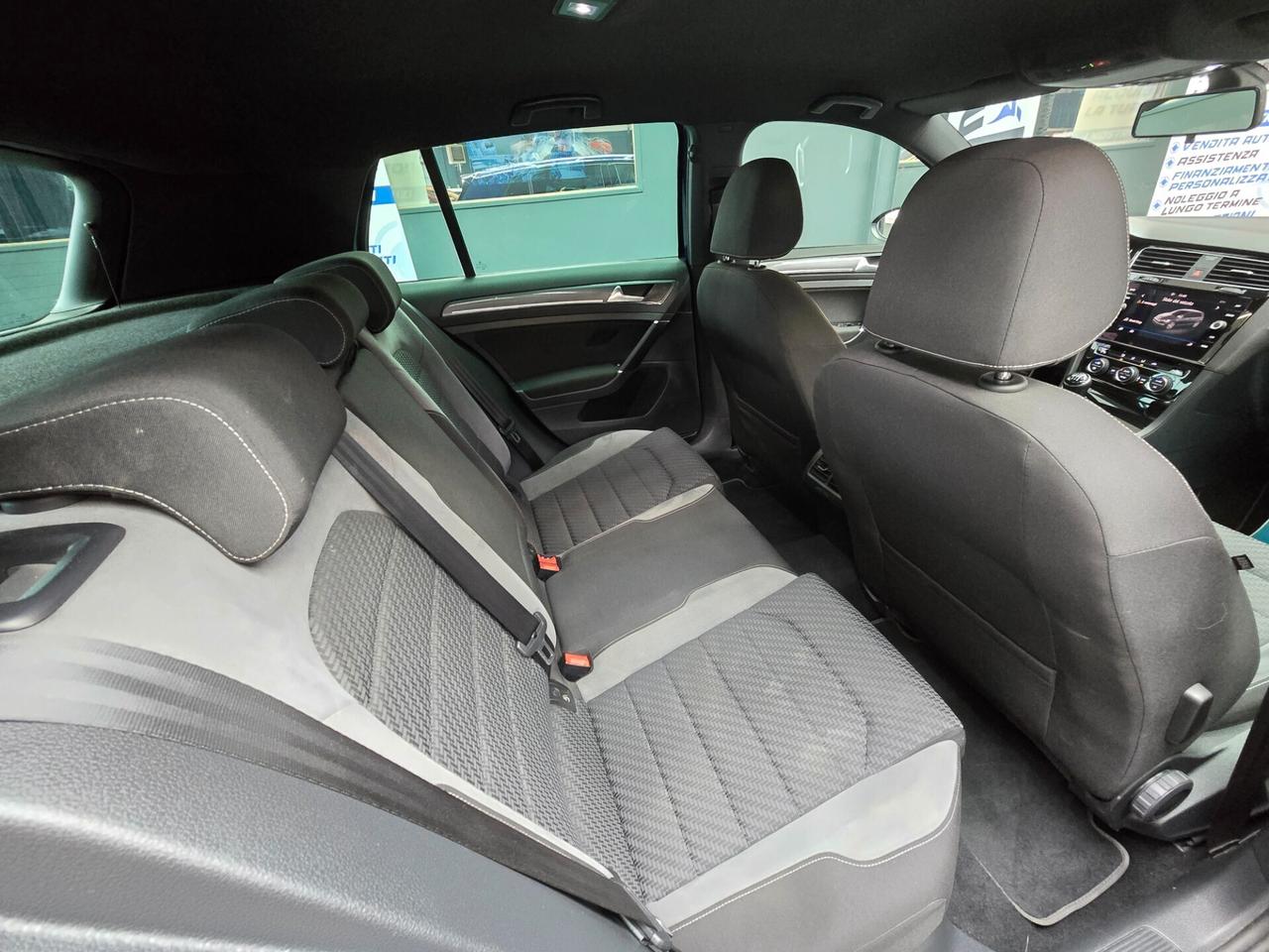 VOLKSWAGEN GOLF R-Line 1.0 TURBO BENZINA 116CV 5p.