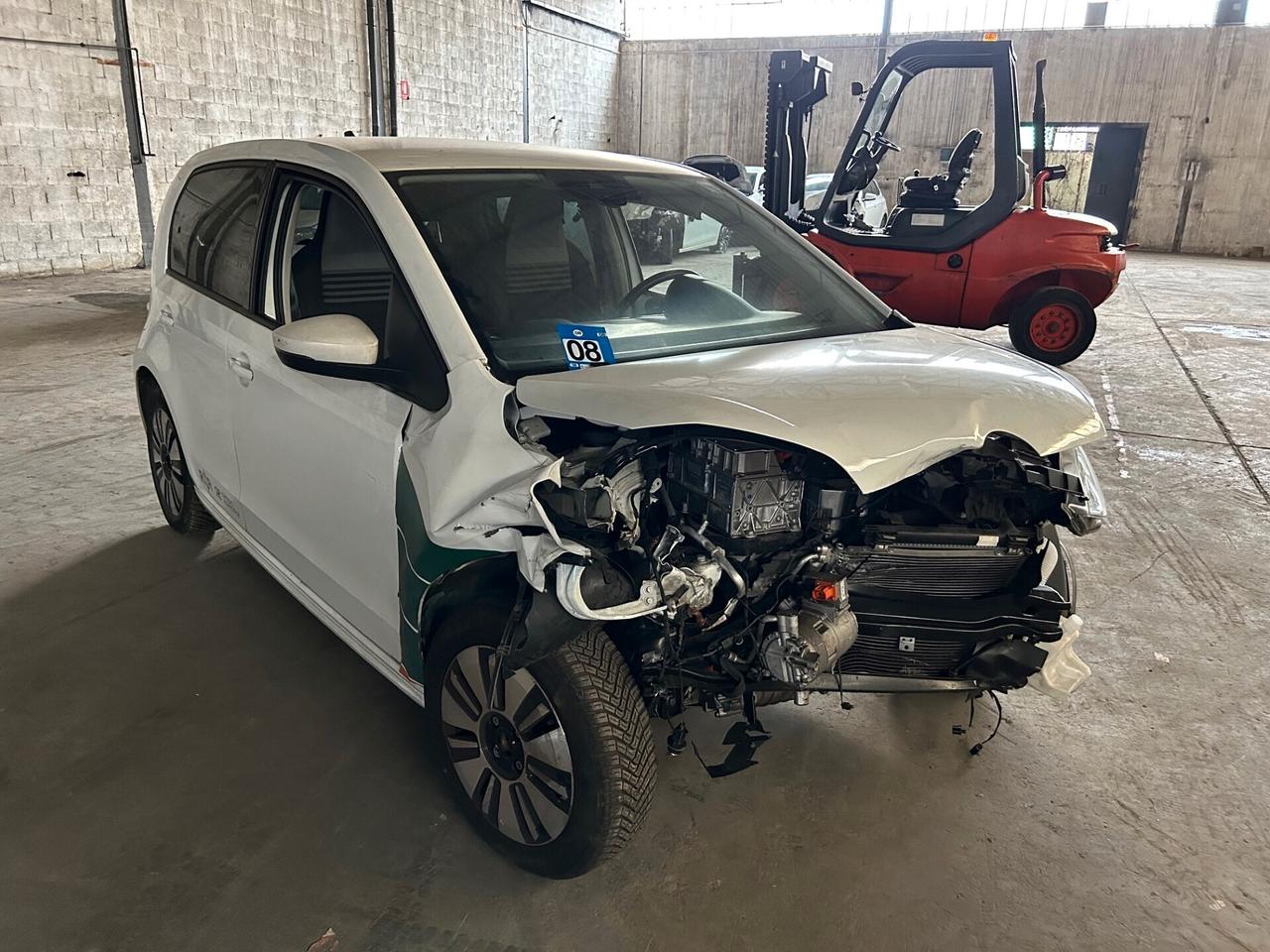 Volkswagen up! e-up! 82 CV 2021 INCIDENTATA