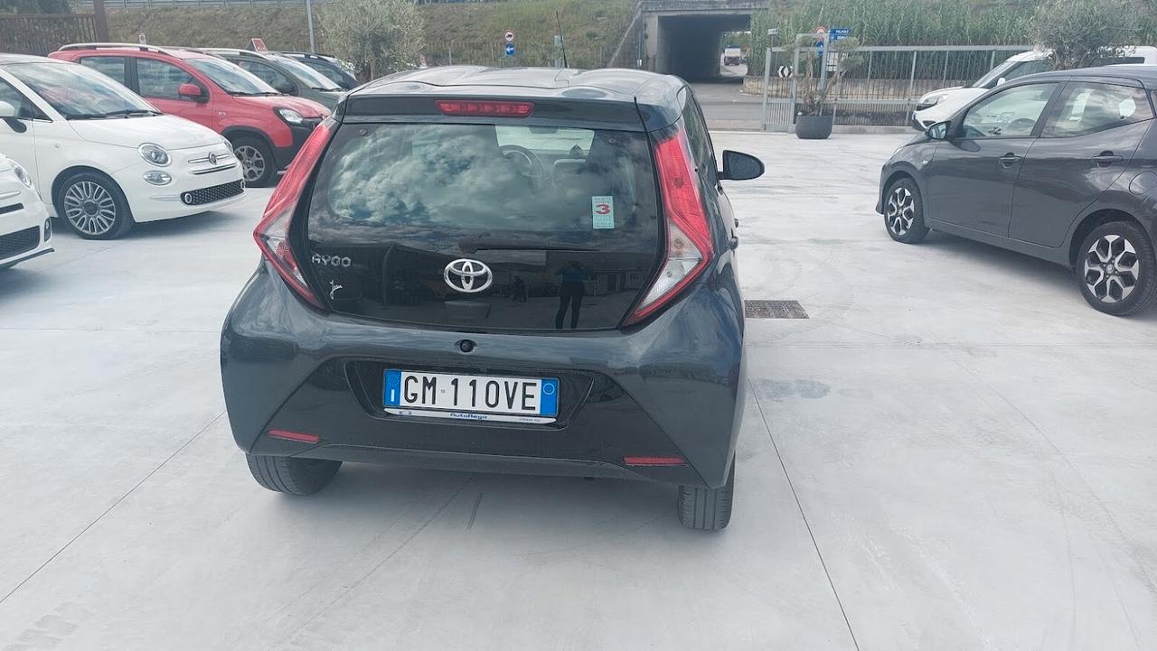 Toyota Aygo Connect 1.0 VVT-i 72 CV 5 porte 2021