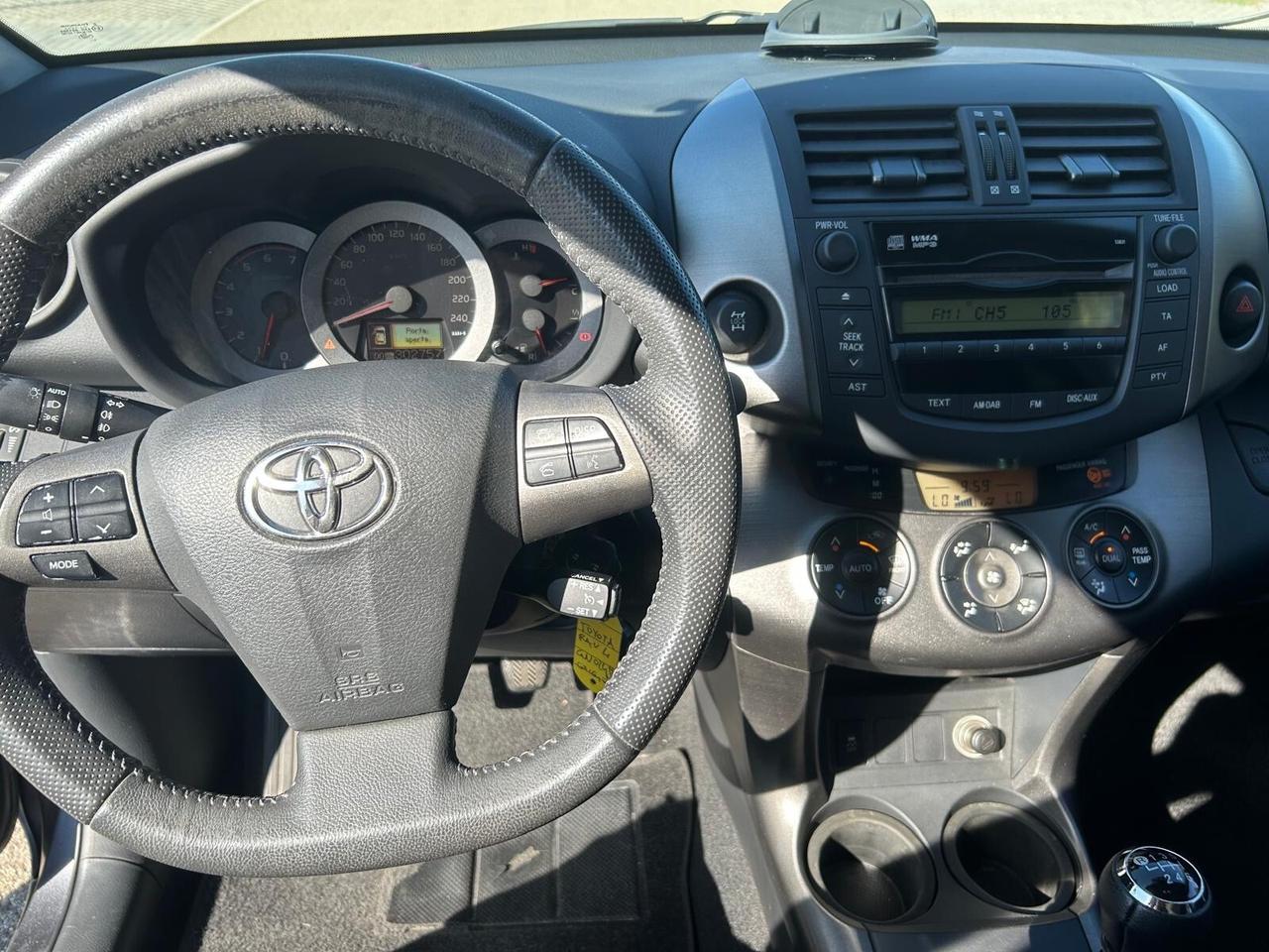 Toyota RAV 4 RAV4 Crossover 2.2 D-4D 150 CV DPF Luxury