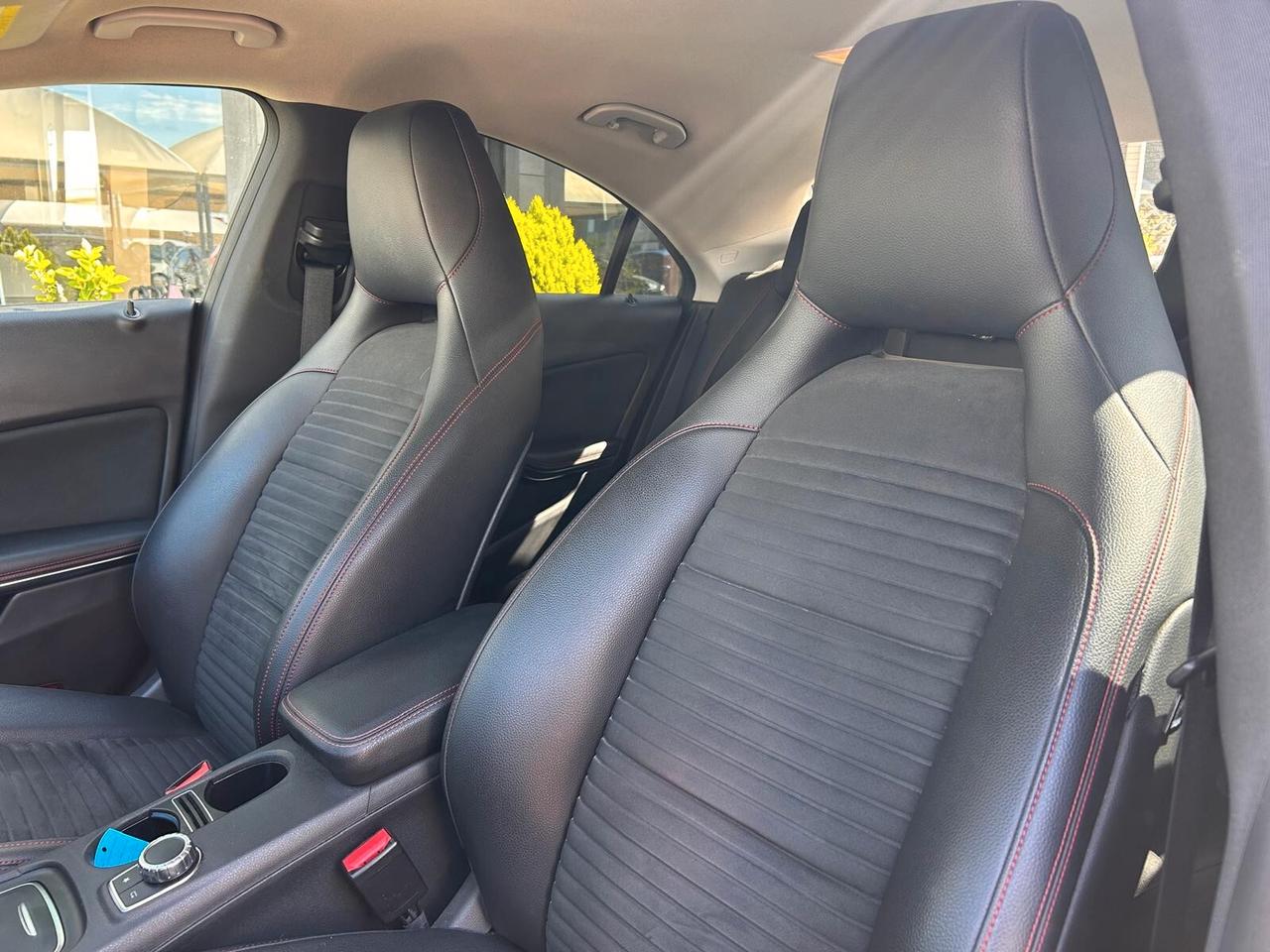 Mercedes-benz CLA 200 d 4Matic Automatic Premium AMG